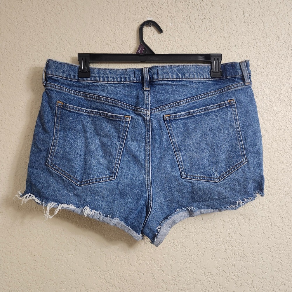 Abercrombie Fitch Size 34 / 18 The Mom Short High Rise Distressed Denim Jeans‎ - Picture 2 of 15